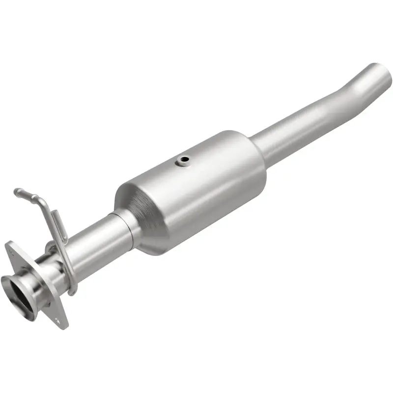 Magnaflow 16-19 Ford F-650 V10 6.8L Underbody Direct Fit Catalytic Converter 1