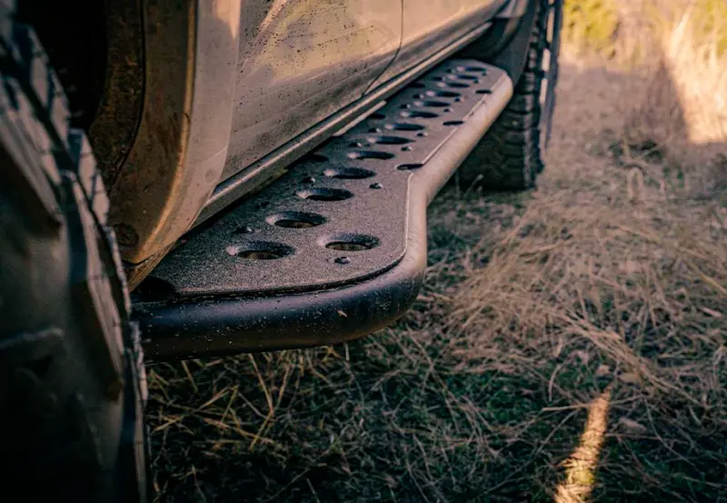 Cali Raised Rock Sliders For Toyota Tacoma (2005–2023) – Access Cab, Steel, Kick-Out Design, No Filler Plate 1